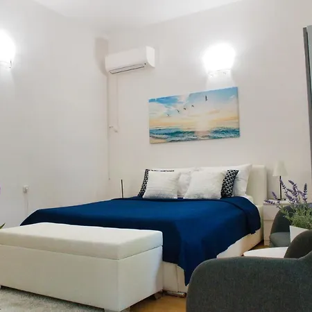 Apartment White Orchid *