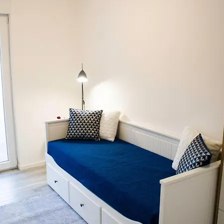 Apartment White Orchid *