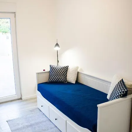 White Orchid פולה