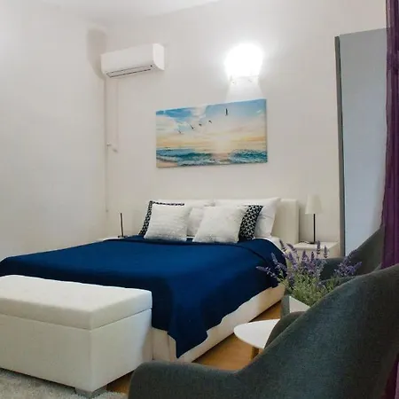 White Orchid פולה